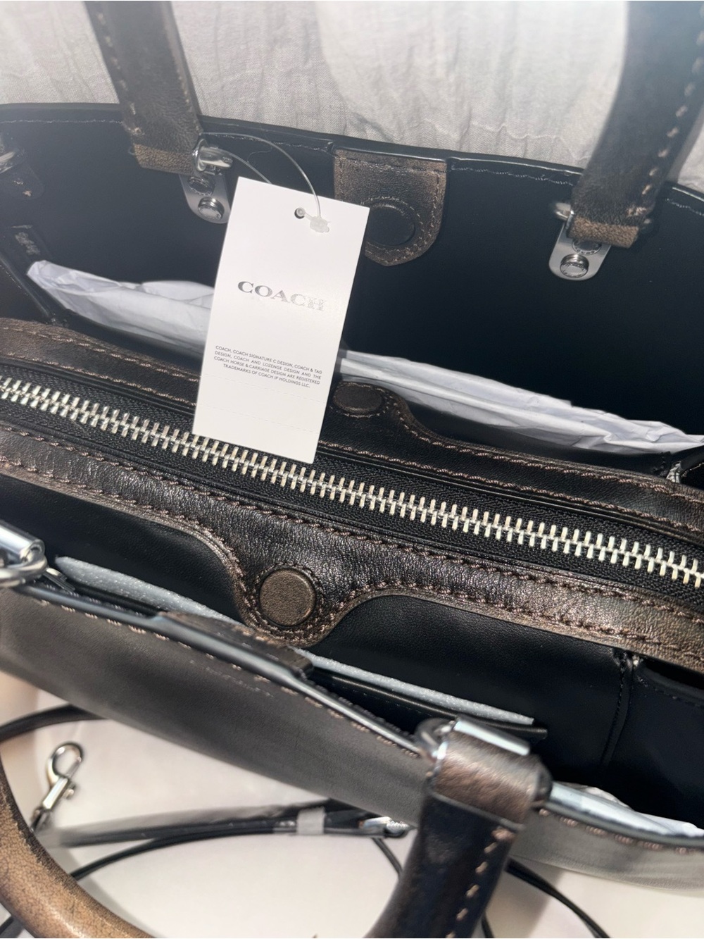 Coach loved leather rouge 31 no charms - Picture 5 of 5